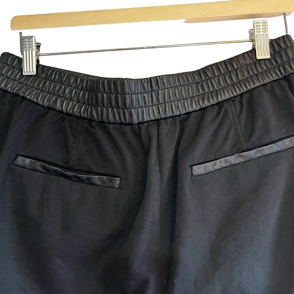 Helmut Lang leather panel cuffed shorts size L excellent condition - Picture 6 of 9